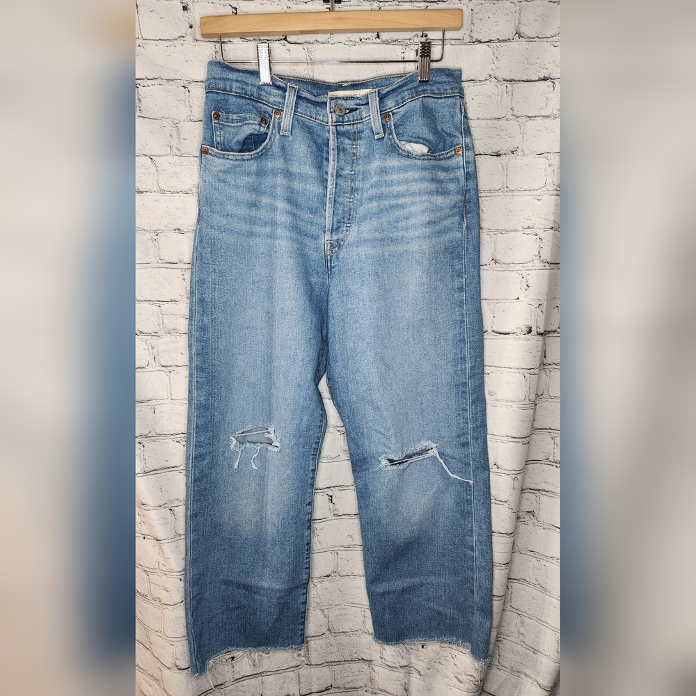Levi's Women's‎ Ribcage Straight Ankle Jean Size 28